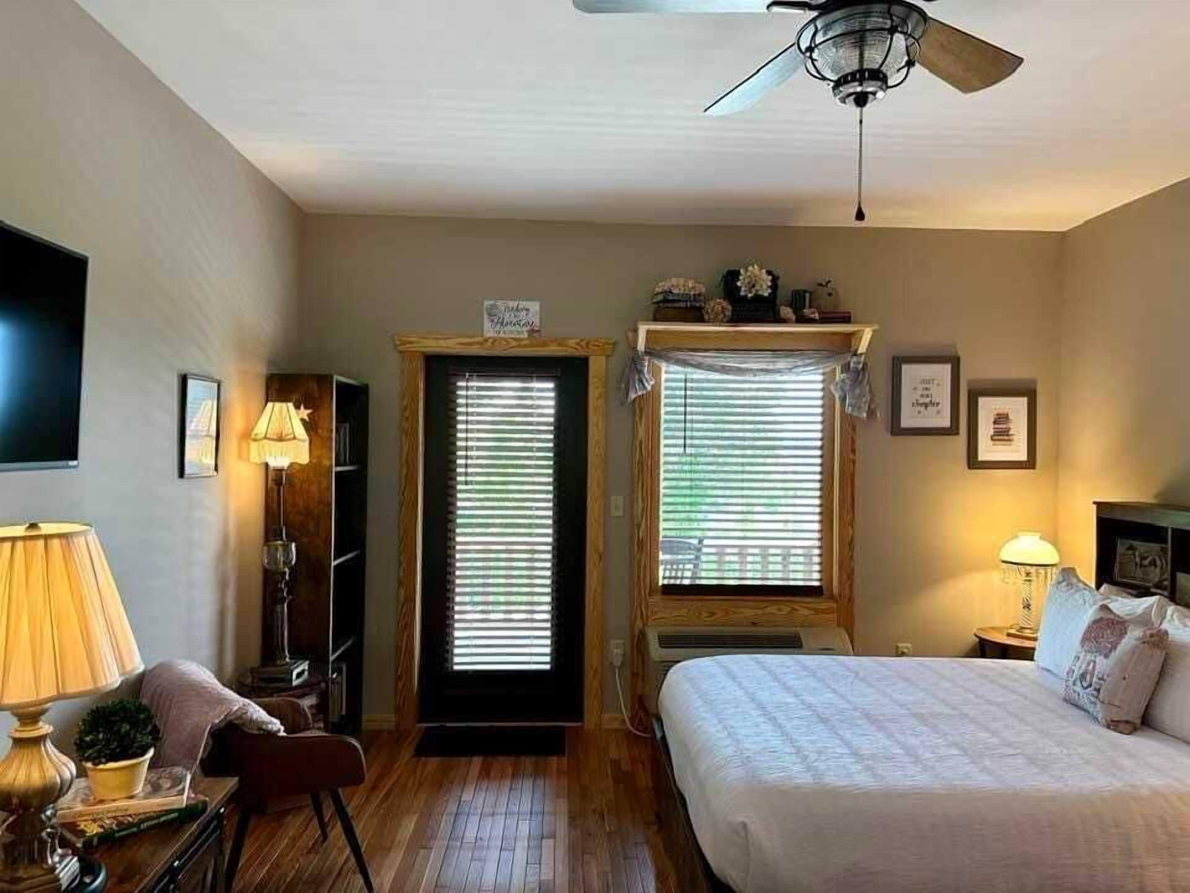 1 chambre, fer et planche à repasser, Wi-Fi gratuit, draps fournis