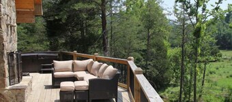 Luvin by the Riverside | 3 Bed, 3 Bath