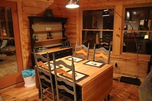 Dining - Luvin by the Riverside | 3 Bed, 3 Bath (Dyke)