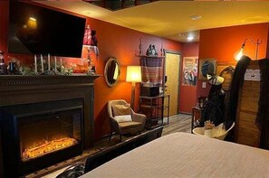 1 Schlafzimmer, Schreibtisch, Bügeleisen/Bügelbrett, Reisekinderbett