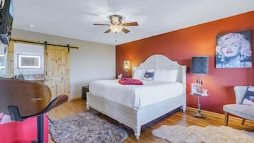 1 habitación, tabla de planchar con plancha, wifi gratis y ropa de cama