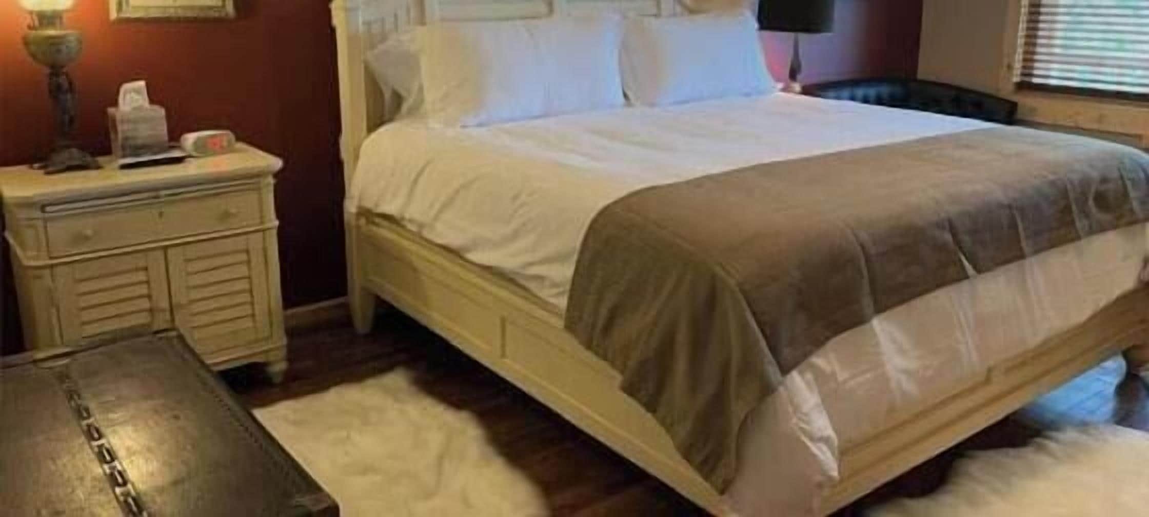 1 habitación, tabla de planchar con plancha, wifi gratis y ropa de cama 