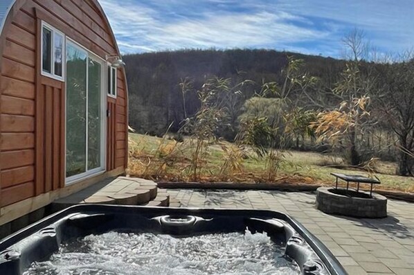 Terrace/patio - Bamboo Beetle Cabin Pod (Stanardsville)