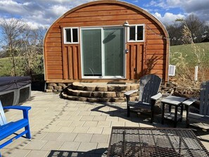 Terrace/patio - Bamboo Beetle Cabin Pod (Stanardsville)