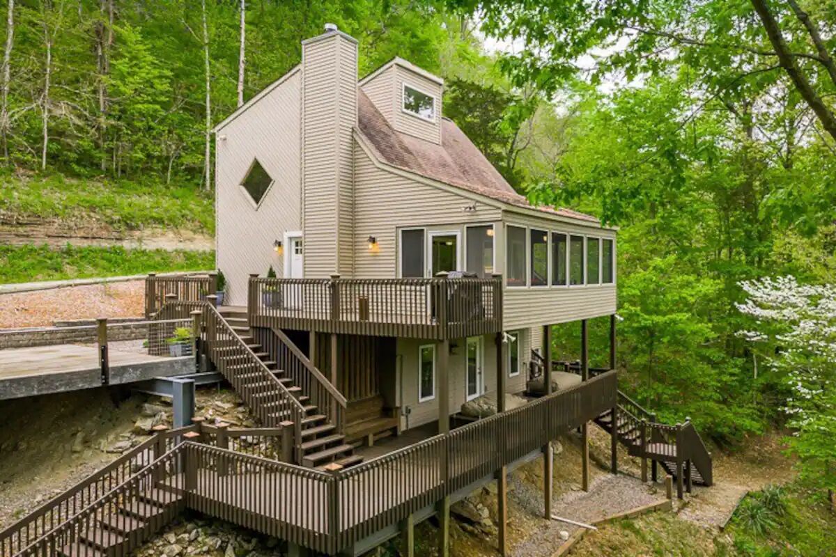 SERENITY @ Shady Cove is surrounded by nature and peacefulness. 