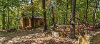 Cabin #7 - Snuggle Den