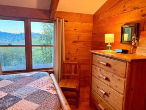 3 Schlafzimmer, Schreibtisch, Bügeleisen/Bügelbrett, WLAN