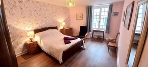 4 habitaciones, wifi y ropa de cama