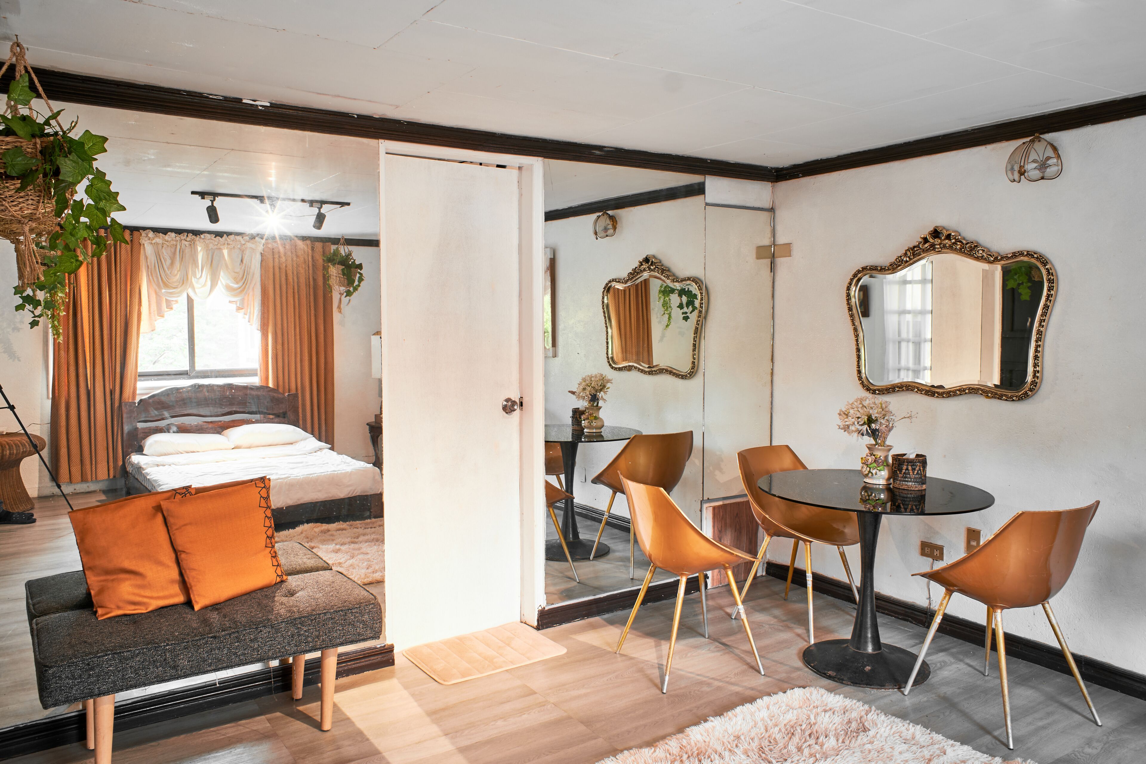 4 bedrooms, WiFi, bed sheets