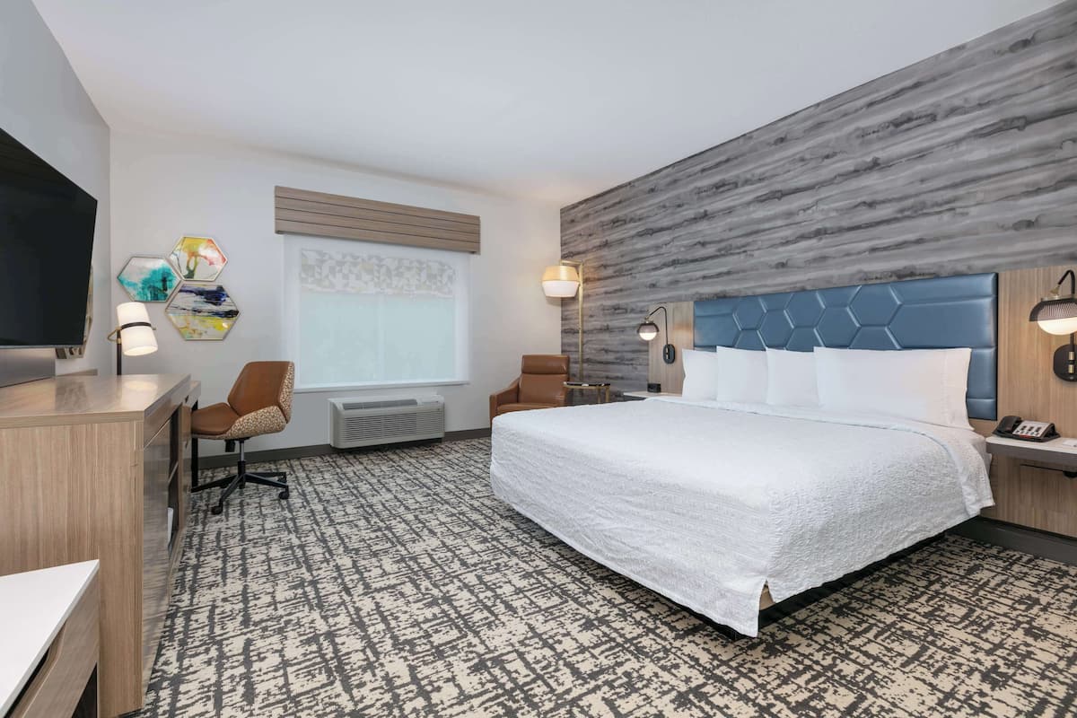 Hochwertige Bettwaren, Pillowtop-Betten, Schreibtisch