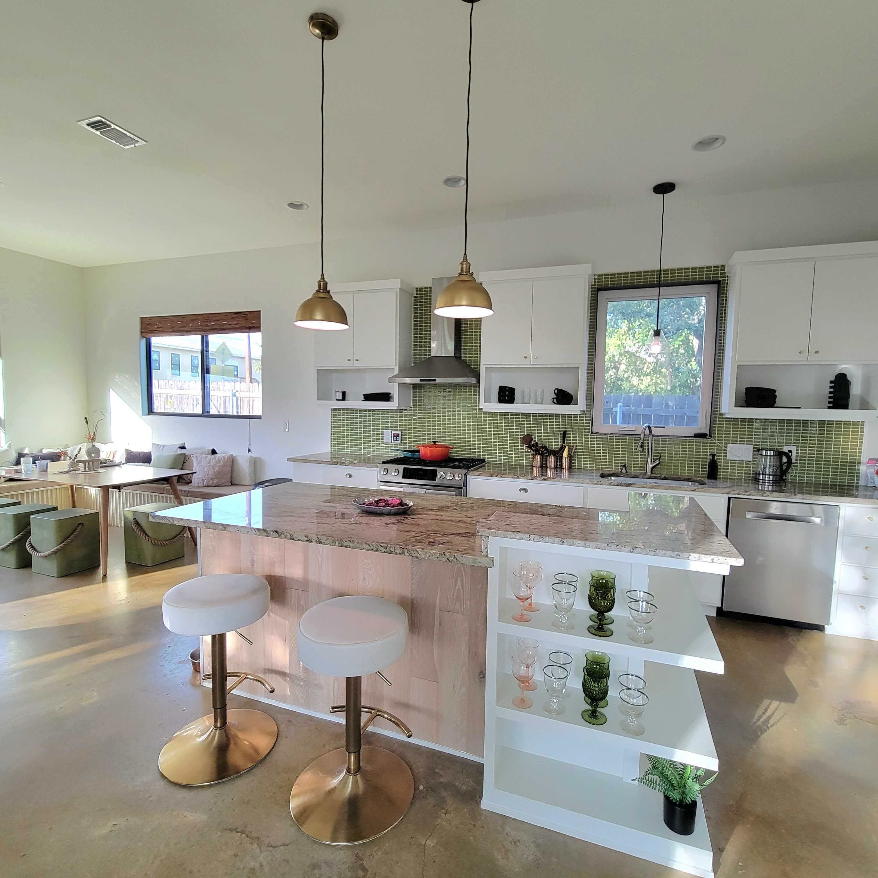 Welcome to East Austins Cactus House! Private Stock Tank Pool + Hot Tub
