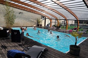 Innenpool, beheizter Pool