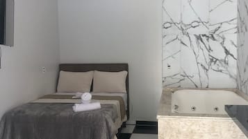 Quarto conforto, 1 cama de casal | Wi-Fi de cortesia