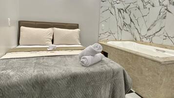 Quarto conforto, 1 cama de casal | Wi-Fi de cortesia