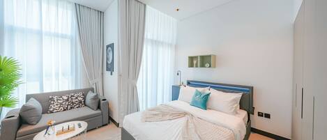 Design Studio | Individually decorated, iron/ironing board, free WiFi