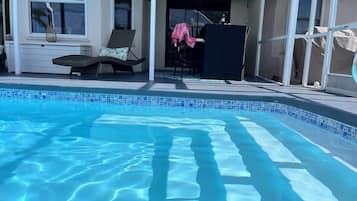 Piscine extérieure, piscine chauffée