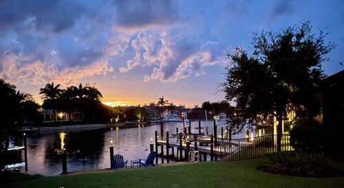 Cozy 3-bdrm house in quaint SW Cape Coral with WiFi, AC, heated pool and more.