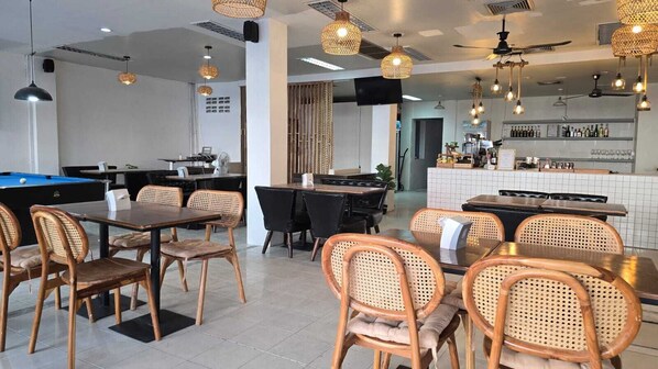 Tägliches kontinentales Frühstück (199 THB pro Person)