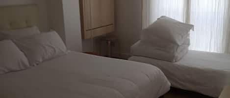 1 camera, Wi-Fi, lenzuola