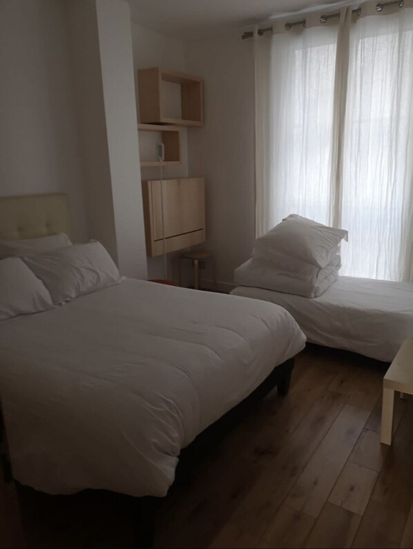 1 bedroom, WiFi, bed sheets