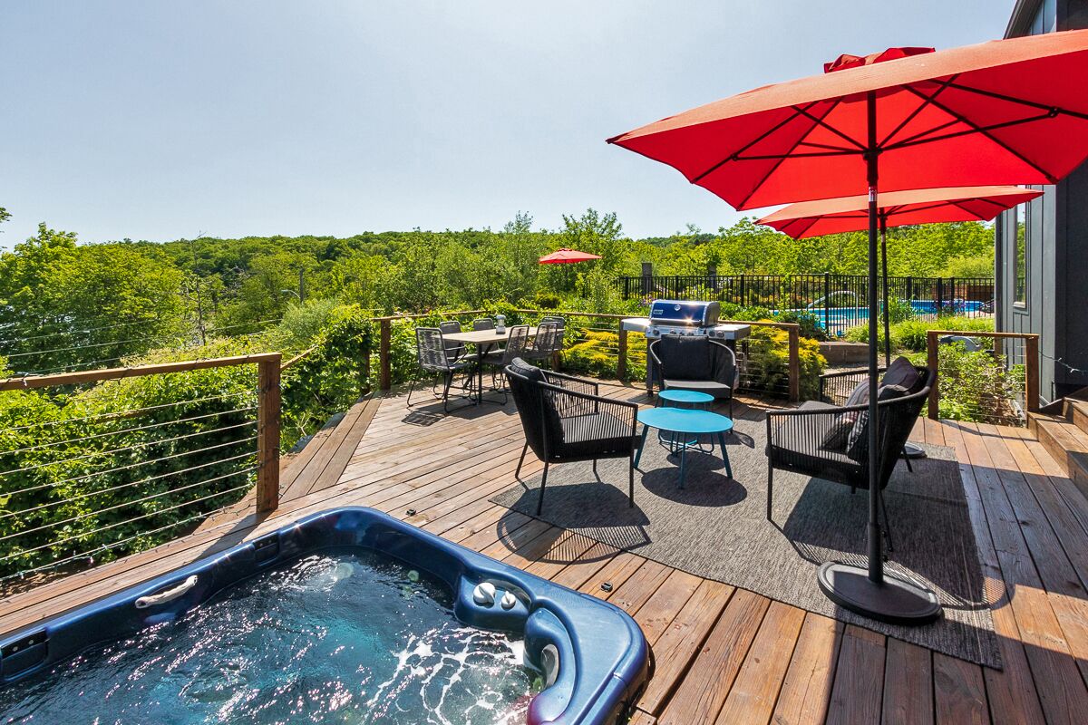 River, Pool, Hot Tub, Treehouse, Guesthouse!