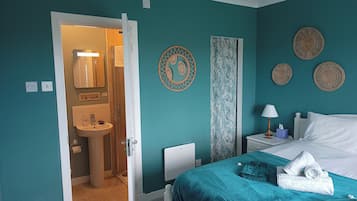 Cottage | 3 bedrooms, individually decorated, individually furnished, free WiFi