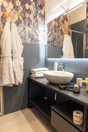 Executive Double Room, 1 Double Bed, Non Smoking, City View | Bathroom