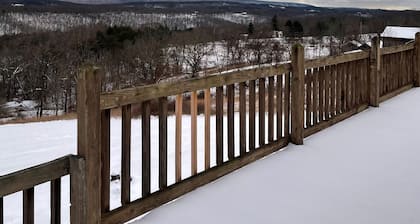Cozy Cottage minutes from 7 Points Marina, Lake Raystown