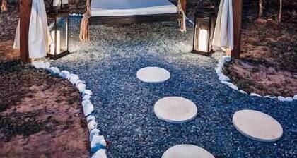 Unique Dome with hot tub, bbq, jacuzzi, near beach