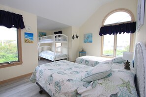3 bedrooms, iron/ironing board, free WiFi - 8 The Gridiron (Sandwich)