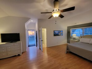 7 bedrooms, desk, iron/ironing board, free WiFi