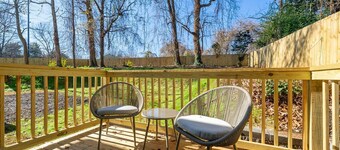 Twin Homes - 8 Bedroom Retreat In Central ATL