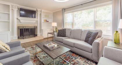 Beautiful Large Newly Renovated 5 Bedroom House