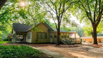 House | 3 bilik tidur, meja, seterika/papan seterika, Internet