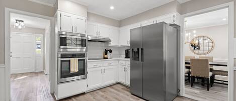 House | 4 bedrooms, iron/ironing board, Internet