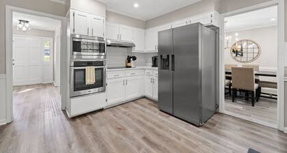 Beautiful Newly-renovated Home in Indian Hills