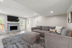 4 chambres, fer et planche à repasser, Internet