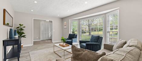 4 bedrooms, iron/ironing board, Internet