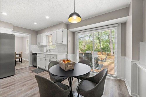 Beautiful Newly-renovated Home in Indian Hills