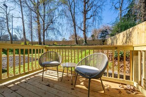 House | 4 bedrooms, iron/ironing board, Internet - New Luxury Family Friendly Home Centrally Located (Atlanta)