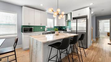 House | 4 bedrooms, Internet