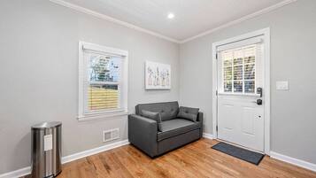 House | 1 bedroom, iron/ironing board, Internet