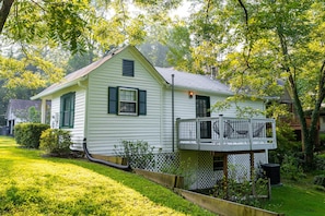 House | 1 bedroom, iron/ironing board, Internet