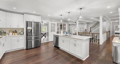 Mansion With Private Pool Bsktball Tennis Courts