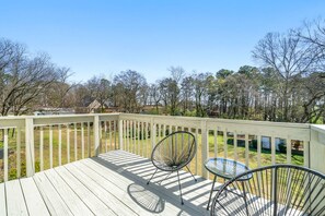 Terrace/patio - Beautifully Modern Cottage in Historic Norcross (Norcross)