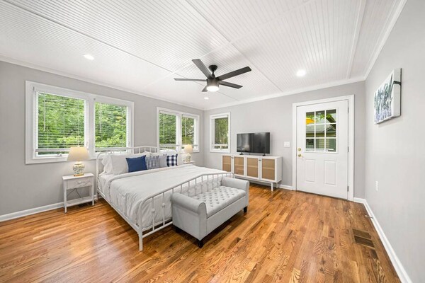 Serene 3br Home In Historic Downtown Norcross - Roswell, GA