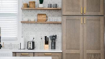 House | 5 bedrooms, iron/ironing board, Internet