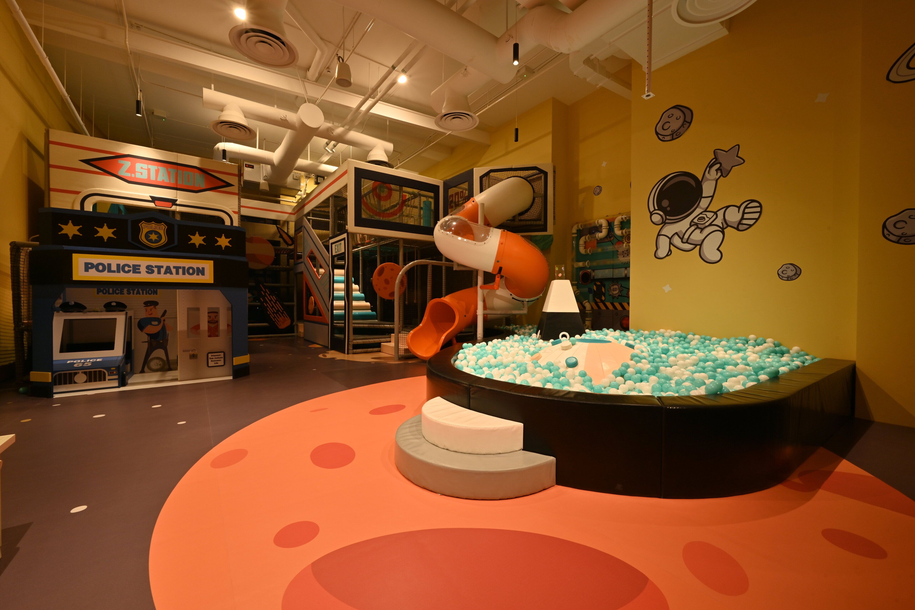 Children’s play area – indoor