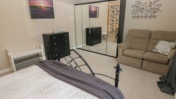 1 bedroom, free WiFi, individually decorated, individually furnished