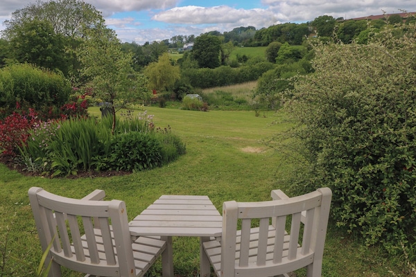 Cottage | Property grounds
